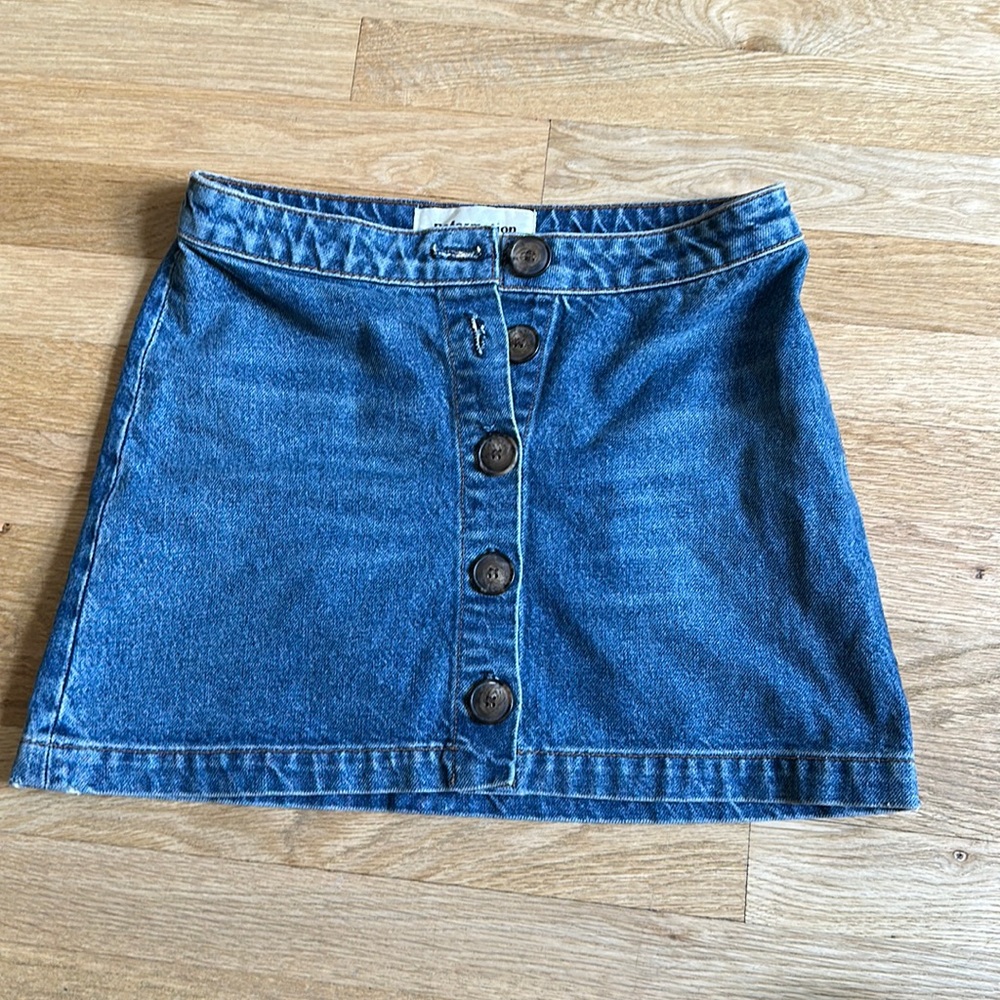 Reformation button down denim skirt 25